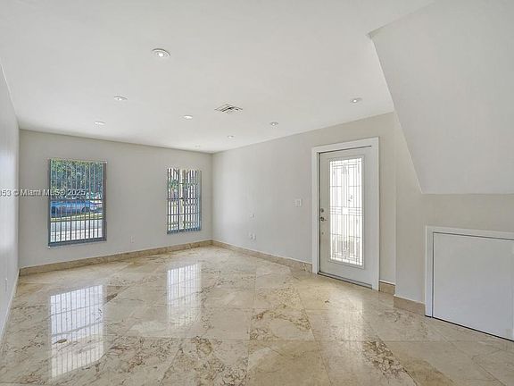 4th image of 9991 W Heather Ln