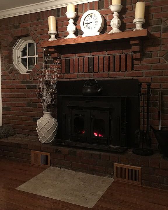 2nd image of 70 Adirondack Dr