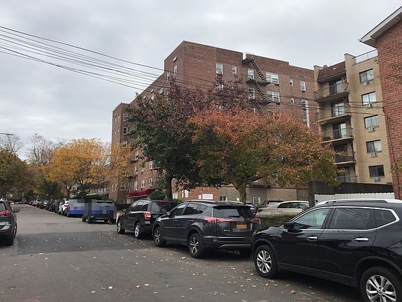4th image of 13508 82nd Ave