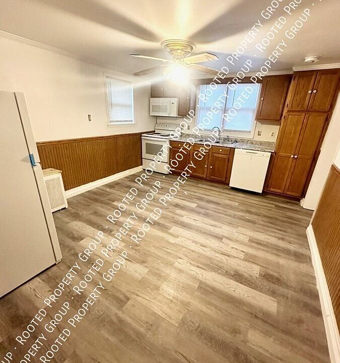 1st image of 90 Hill St APT 1