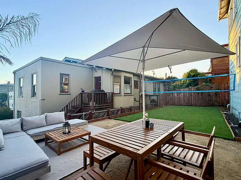 529 Rosal Ave — Photo 12