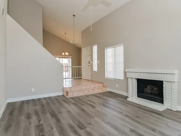 763 Butternut Ct — Photo 7