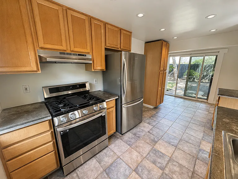 406 S Signal St #A — Photo 12