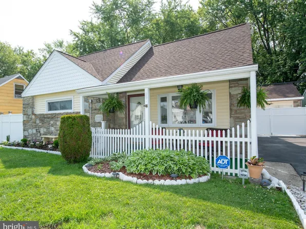 11013 Stevens Rd, Philadelphia, PA 19116