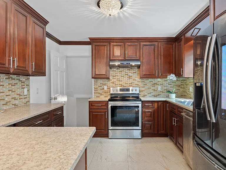 21 Joyce Rd — Photo 25