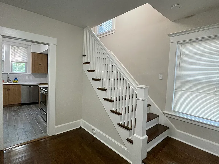 150 Crescent St — Photo 5