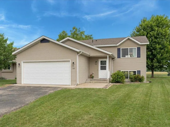 107 Jasmine Ln, Saint Joseph, MN 56374