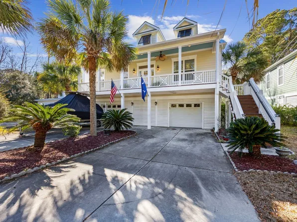 65 Harbourreef Dr., Pawleys Island, SC 29585