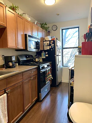 Rented by Space Real Estate | media 31