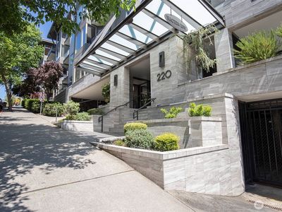 220 1st Street #409, Kirkland, WA, 98033