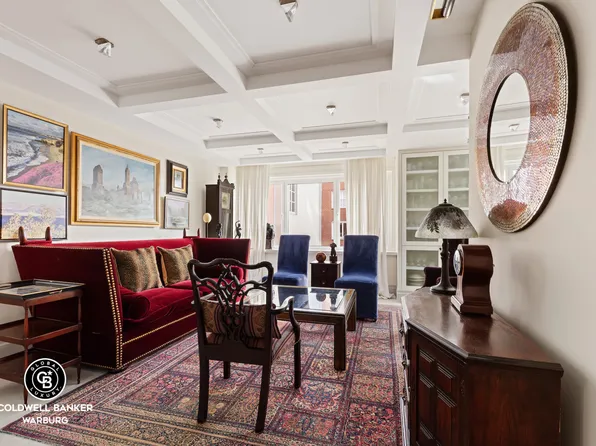 35 East 85th Street image 2 of 12