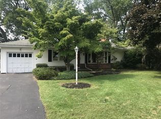 35 Fieldston Ter, Rochester, NY 14610