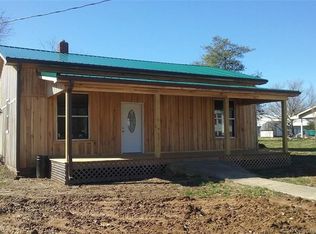 155 E Oak St, Campbellsburg, IN 47108