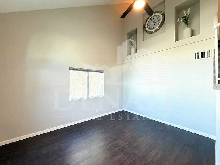1114 S Surfside Dr — Photo 3