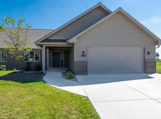 227 Windmill Ln #227, Walworth, WI 53184