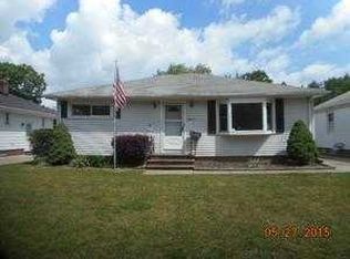 10670 Blossom Ave, Parma Heights, OH 44130
