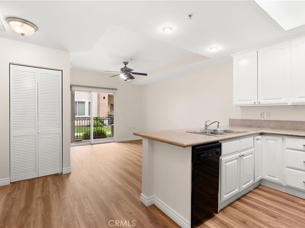 17888 Alburtis Ave APT A110