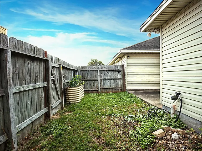 7251 Prairie Dr #6 — Photo 23