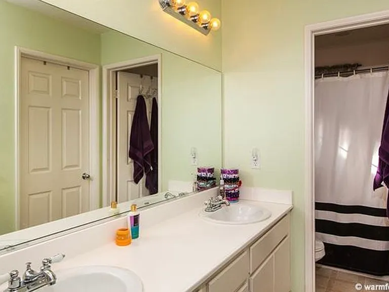 1433 Normandy Dr — Photo 18