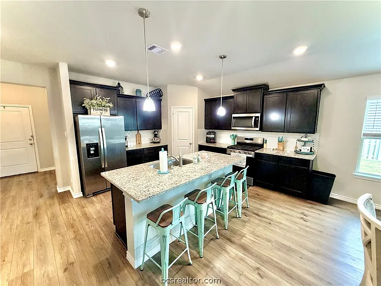 6218 Raleigh Dr — Photo 3