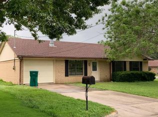 3915 Treasure Island Rd, Waco, TX 76705