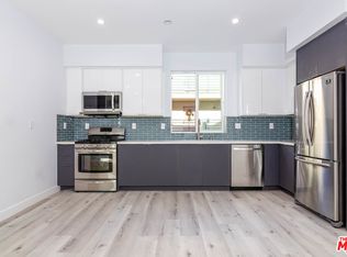 5925 Barton Ave #2, Los Angeles, CA 90038