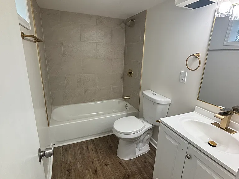 3700 W 21st Ave — Photo 4