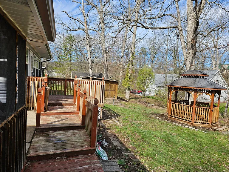 6231 Highland Dr — Photo 28