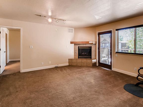 5th image of 40 Fox Dr #203-B
