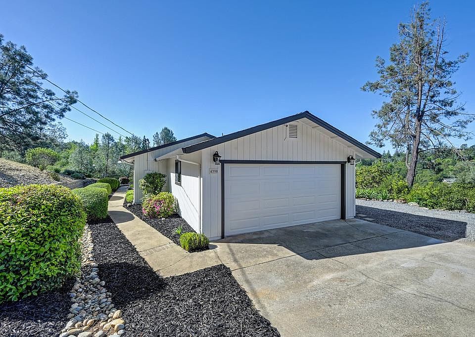 1st image of 4390 Hillwood Dr
