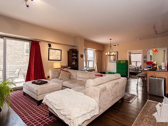 3rd image of 4350 N Broadway St #3