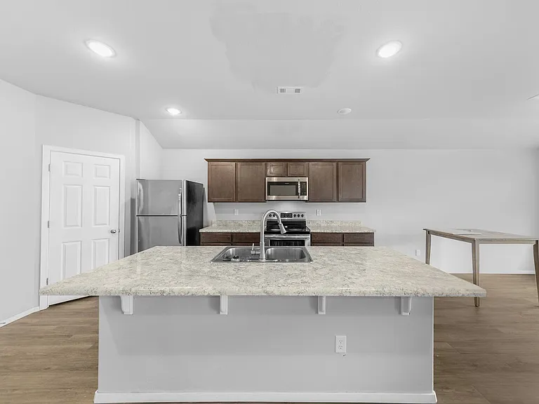 1650 King Rd — Photo 9