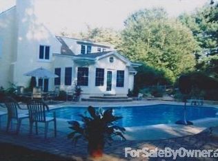 678 Kadar Dr, West Chester, PA 19382