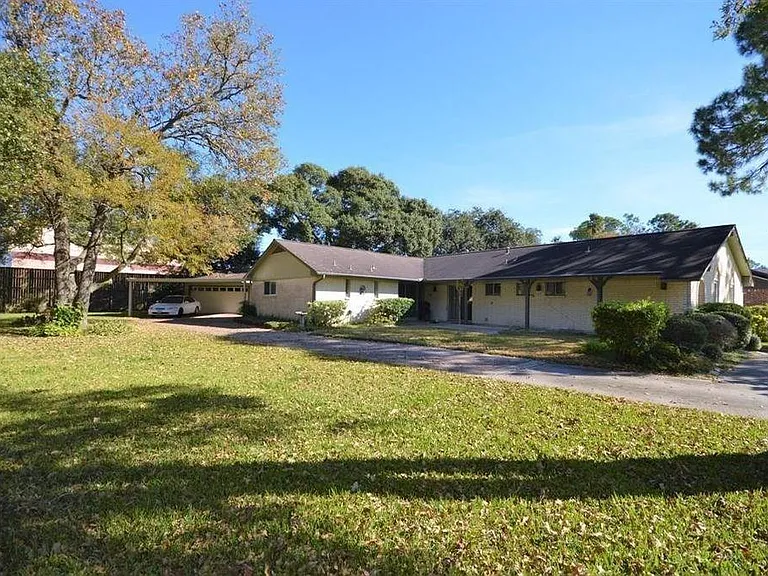114 Lafayette Ln — Photo 6