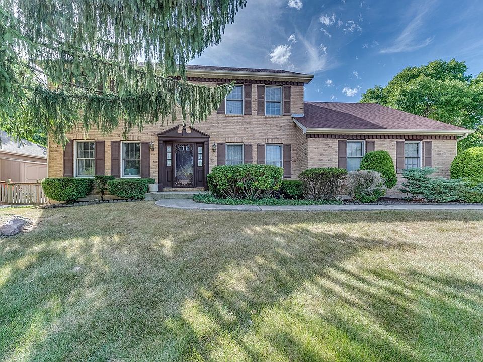 1st image of 803 S Whispering Hills Dr