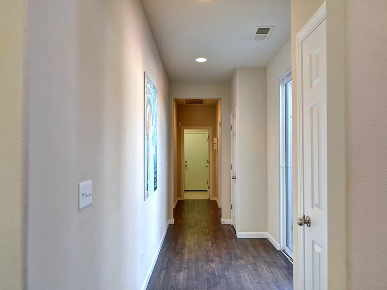 1886 N Highland Ave — Photo 7