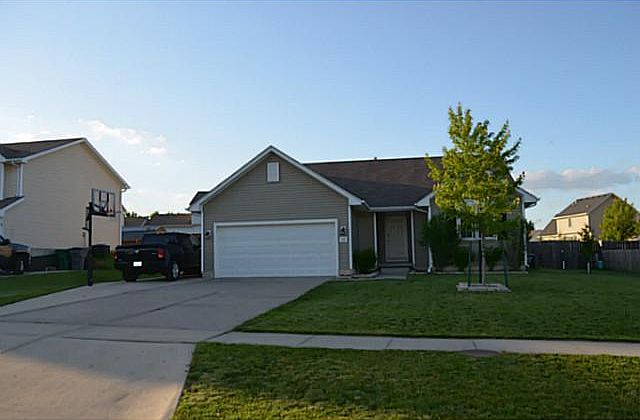 1st image of 715 Sunridge Dr