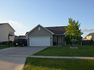 715 Sunridge Dr, Carlisle, IA 50047
