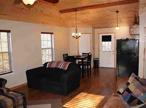 5th image of 164 Pine Hollow Way