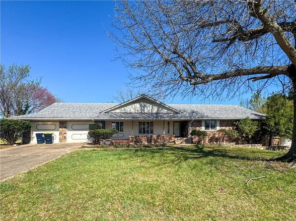 105 Magnolia St, Harrison, AR 72601