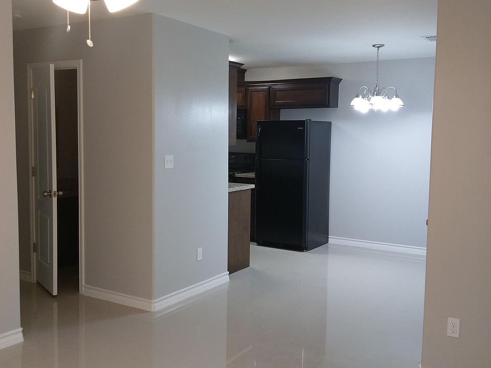 1st image of 20423 Westfield Dr #56-04