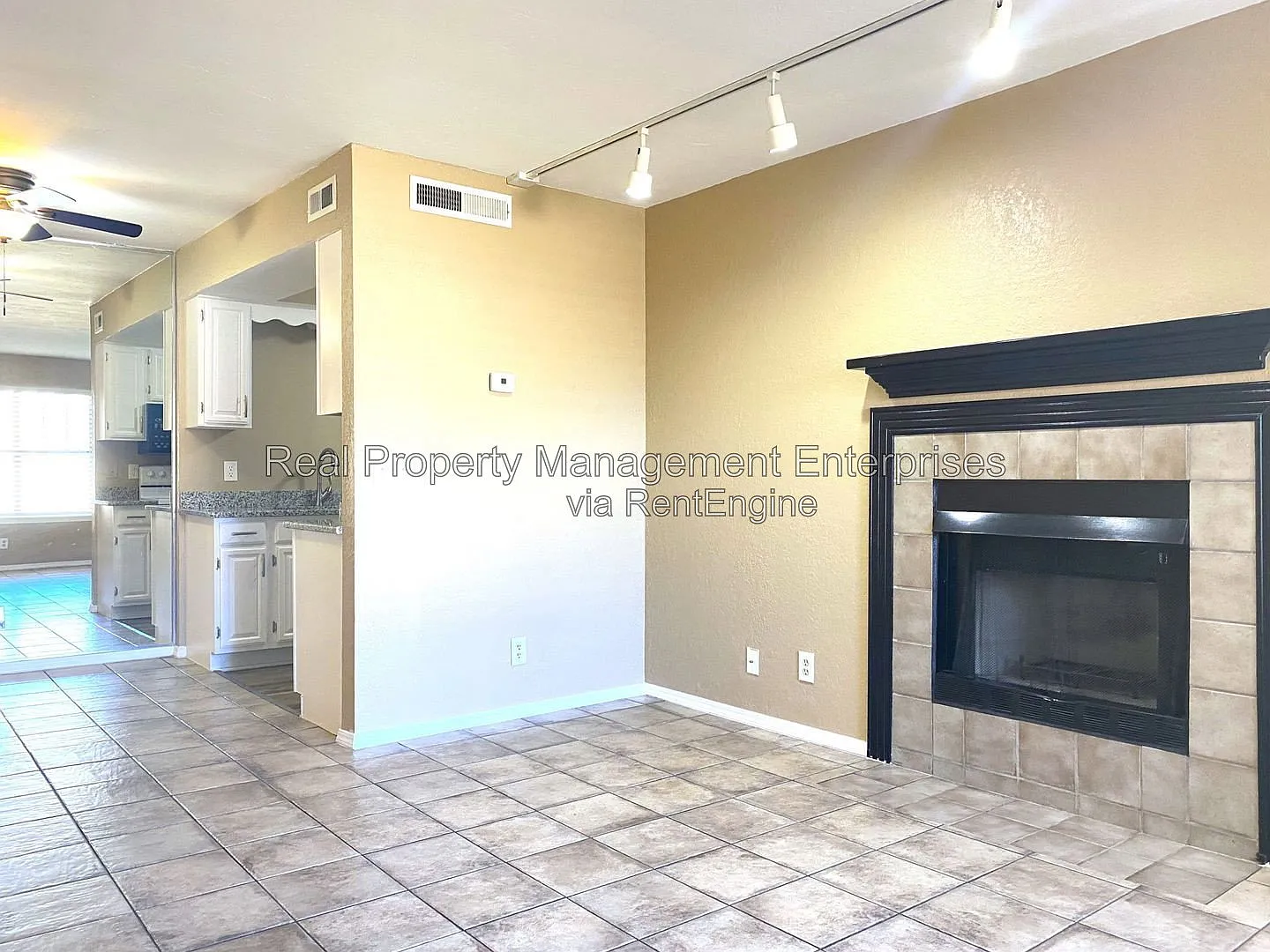 1 bed, 1.0 bath, 625 sqft, $875 — Photo 4