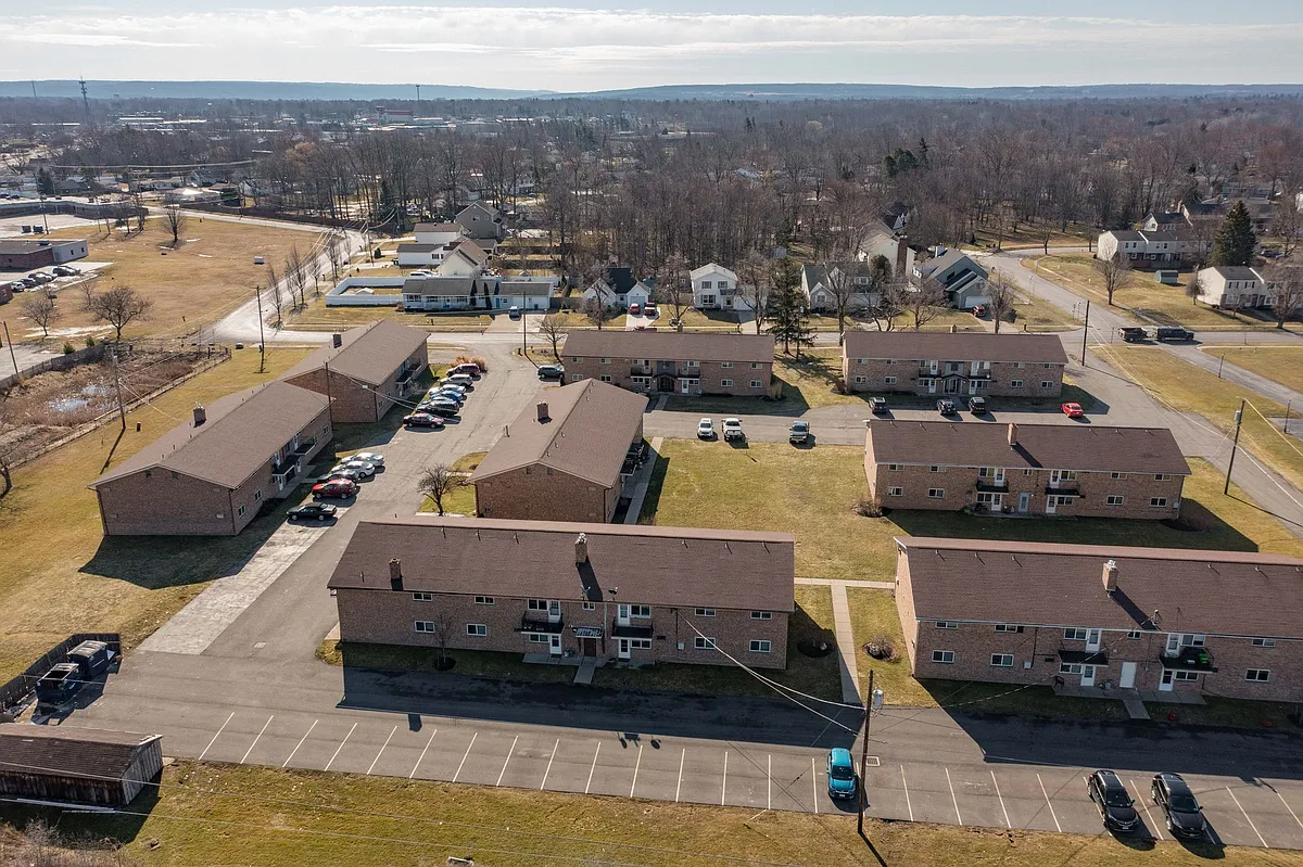 Building Photo - Holiday Meadows Apartments