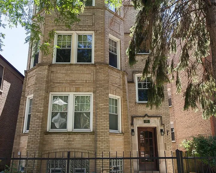 2142 W Arthur Ave #3 — Photo 1
