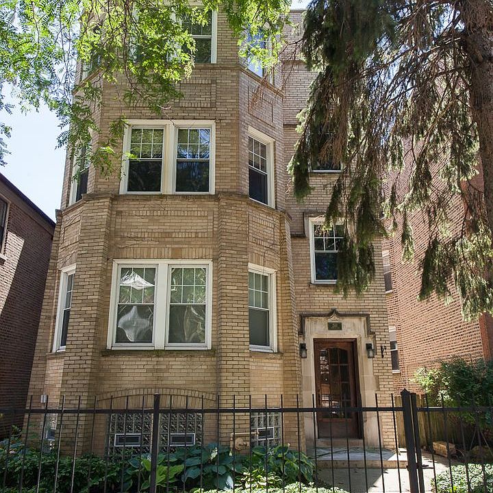 1st image of 2142 W Arthur Ave #3
