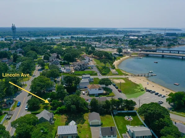 41 Lincoln Ave, Bourne, MA 02532