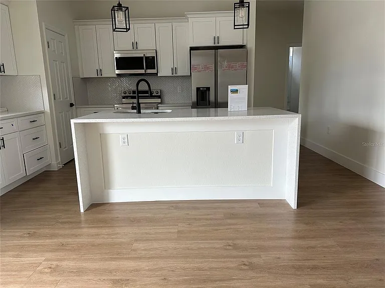 1323 E Derby Dr — Photo 4
