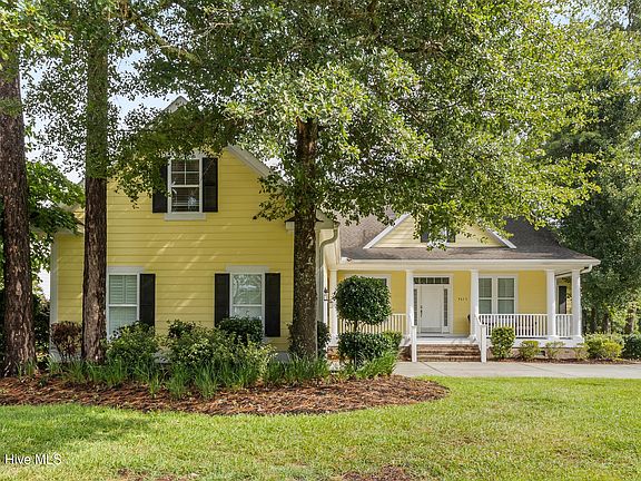 2nd image of 9613 Hidden Plum Road NE