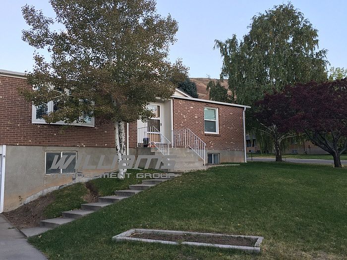 1st image of 1215 Southwest Dr #A