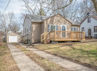 3213 E 9th St, Des Moines, IA 50316